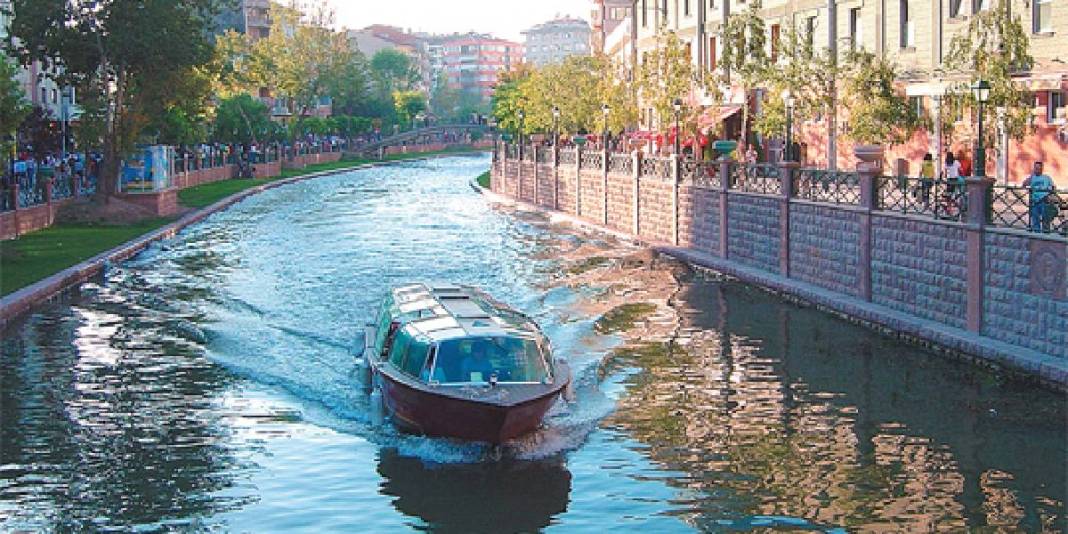 Türkiye’nin yerli Venedik’i! İstanbul ve Ankara’ya bir tren mesafesinde: Avrupa’yı aratmayan bu şehre akın var! 5